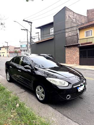 RENAULT FLUENCE 2.0 DYNAMIQUE 16V FLEX 4P AUTOMÁTICO RENAULT FLUENCE 2.0 DYNAMIQUE 16V FLEX 4P AUTOMÁTICO